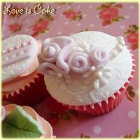 Pink and White cupcakes