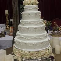 Old skool style wedding cake