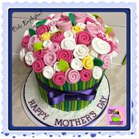 Mother's Day bouquet cake 