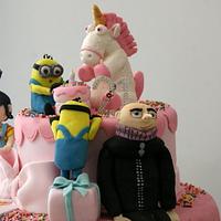 Dispicable Me Cake 