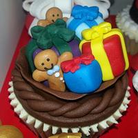 My Christmas Themed Cupcakes :)
