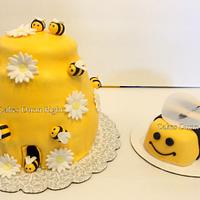 Beehive, Bee and Bee Cake Pops