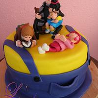 Gru and the girls (not another Minion cake)