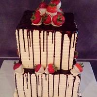 strawberry drip cake