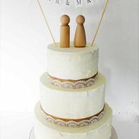 rustic wedding cake, hessian and lace 
