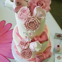 pink birdie cake 
