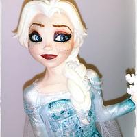 Queen Elsa from Frozen.... ♡