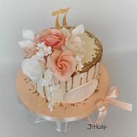Drip cake with roses