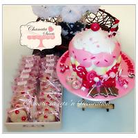 Giant cupcake and cupcakes macaroon