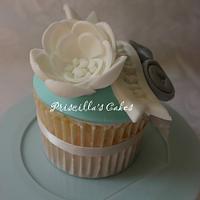 Tiffany inspired cupcake