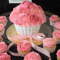 roses giant cupcake