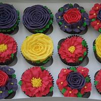 flowery cupcakes