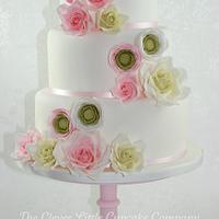 Rose and Ranunculus Wedding Cake