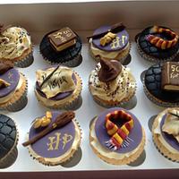 Harry Potter cake and cupcakes