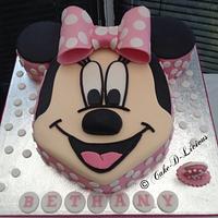2D Minnie Mouse birthday cake