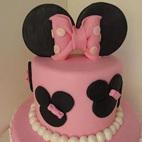 Minnie Mouse 1st pink birthday cake