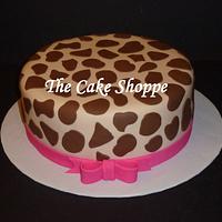 giraffe print cake