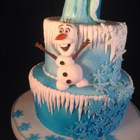 Frozen cake with Anna and Elsa made from modelling chocolate