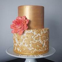 Gold laces cake