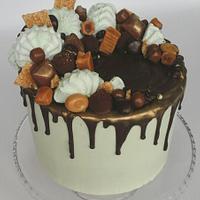 Mint & Chocolate drip cake