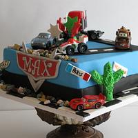 Cars themed cake ! 