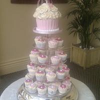 Pink Giant Cupcake and matching cupcakes