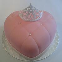 Quilted tiara cake