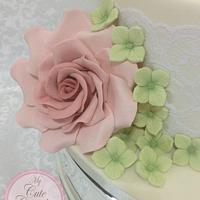 Vintage Ivory Lace Wedding Cake