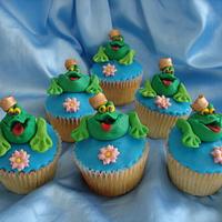 Frog cupcakes