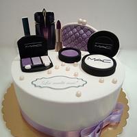 Makeup cake 