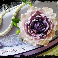 Cake in purple ... roses and butterflies
