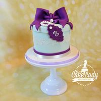 Hat box cake with giant bow detail
