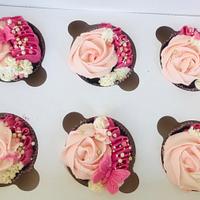 Wedding cupcakes 🧁 