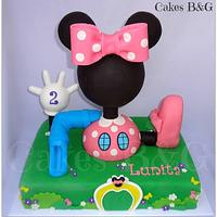 Minnie mouse clubhouse cake