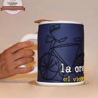 Cup of the group of music La Oreja de Van Gogh cake. - Tarta taza  La Oreja de Van Gogh