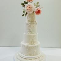 Romance and roses wedding cake