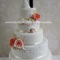 Wedding cake and roses