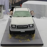 4WD engagement cake