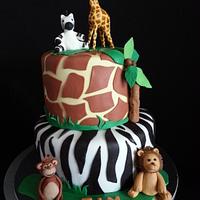 Safari themed cake and cupcakes