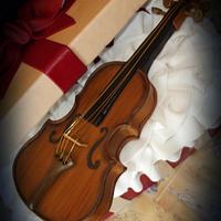 cake for a little violinist