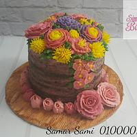 Buttercream floral naked cake 