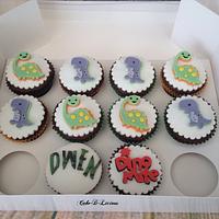 Dinosaur & Cupcakes 
