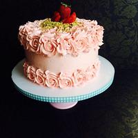cake Pistachio and Strawberries
