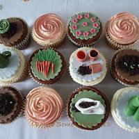 Cabbage, Compost and much more...12 cupcakes
