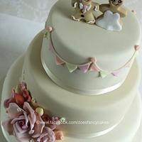 Gingerbread bride and groom wedding cake