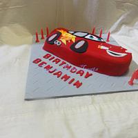 Lightening mcqueen cake