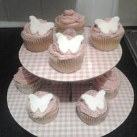 Pretty pink butterfly cupcakes! 