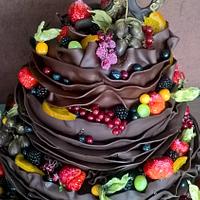 chocolate cake with fruits 