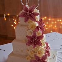 Ivory and red wedding cake